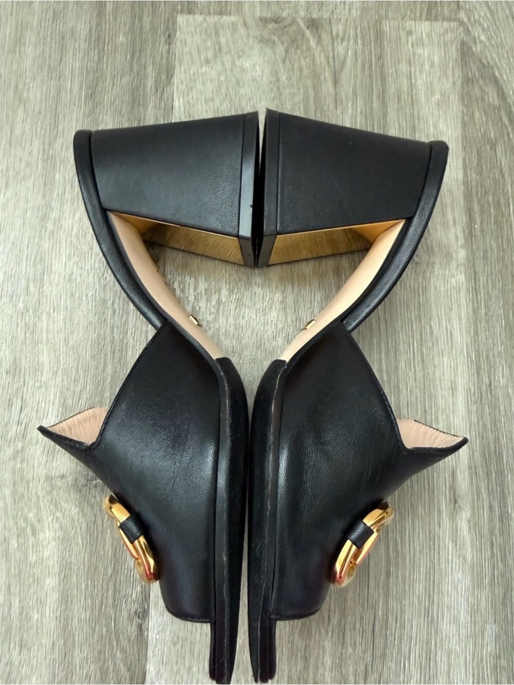 Gucci Black Leather Heel Sandal with Gold Horsebit - Picture 4 of 9